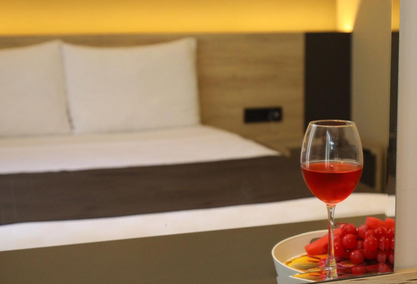 Grand Faik Hotel Чешме Екстер'єр фото